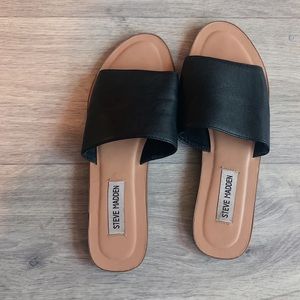 Steve Madden black slide on sandals